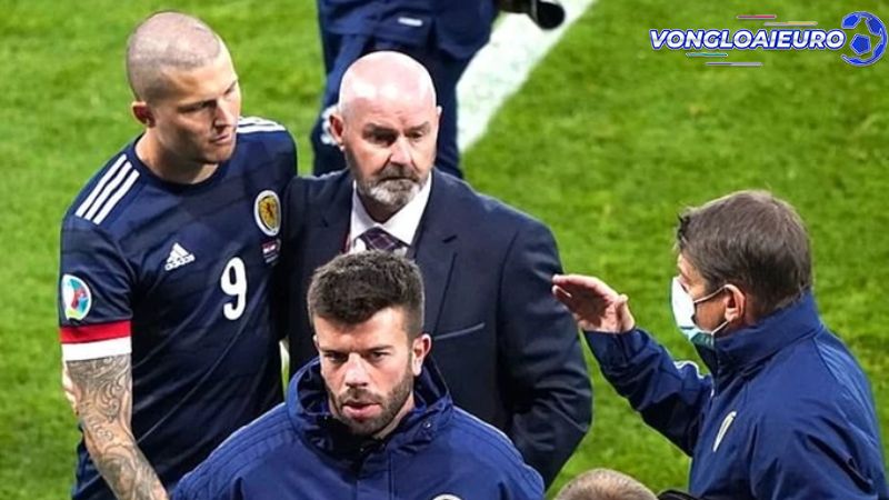 Huấn luyện viên Steve Clarke và thành công ở Euro