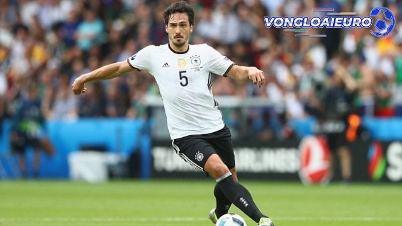 Cầu thủ Hummels chơi vị trí trung vệ bất ngờ không có danh sách ra sân